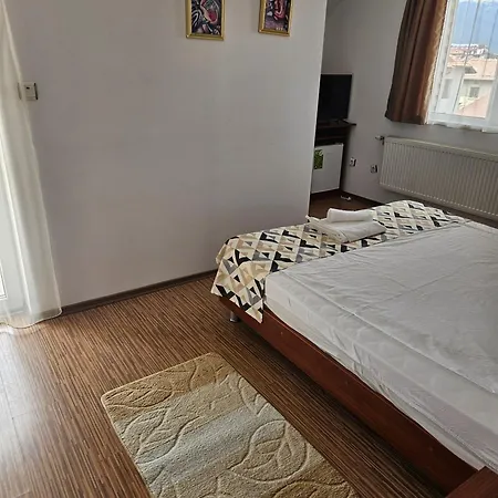 Guest house Cтаи за гости бърдареви Bansko