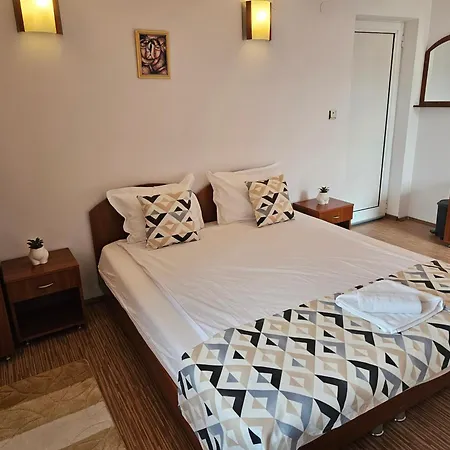 Maison d'hôtes Cтаи за гости бърдареви Bansko